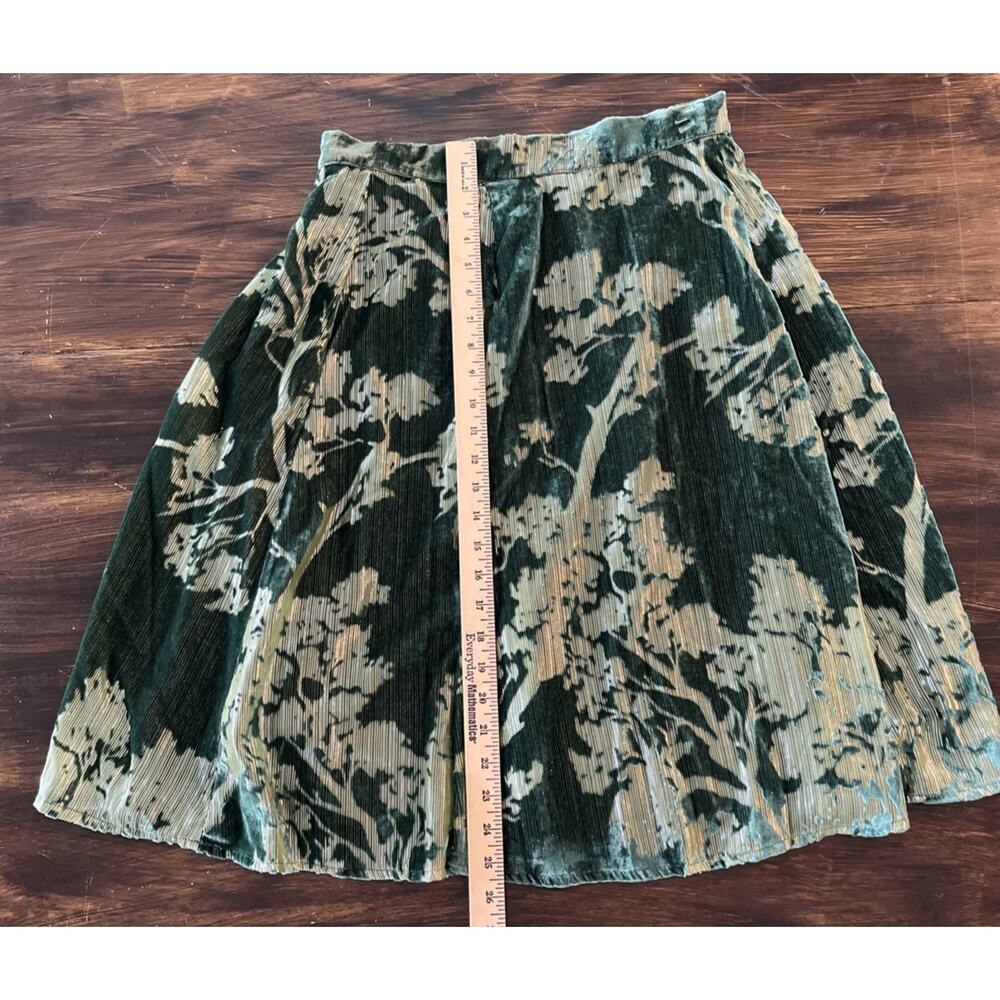 Modcloth A-line Velvet Burnout Skirt Textured Botanical Forest Green Size Large - Picture 2 of 13
